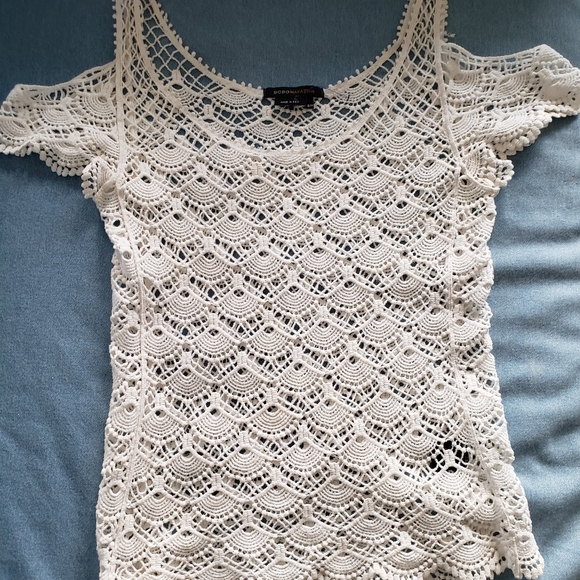 🏝 BCBG Max Azria cute white cotton top size S/M - Picture 4 of 6